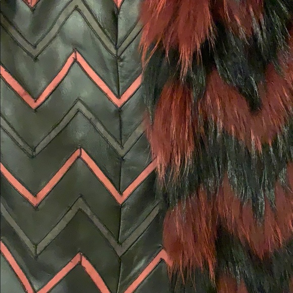 Mark Richards Fur Vest - Picture 3 of 4